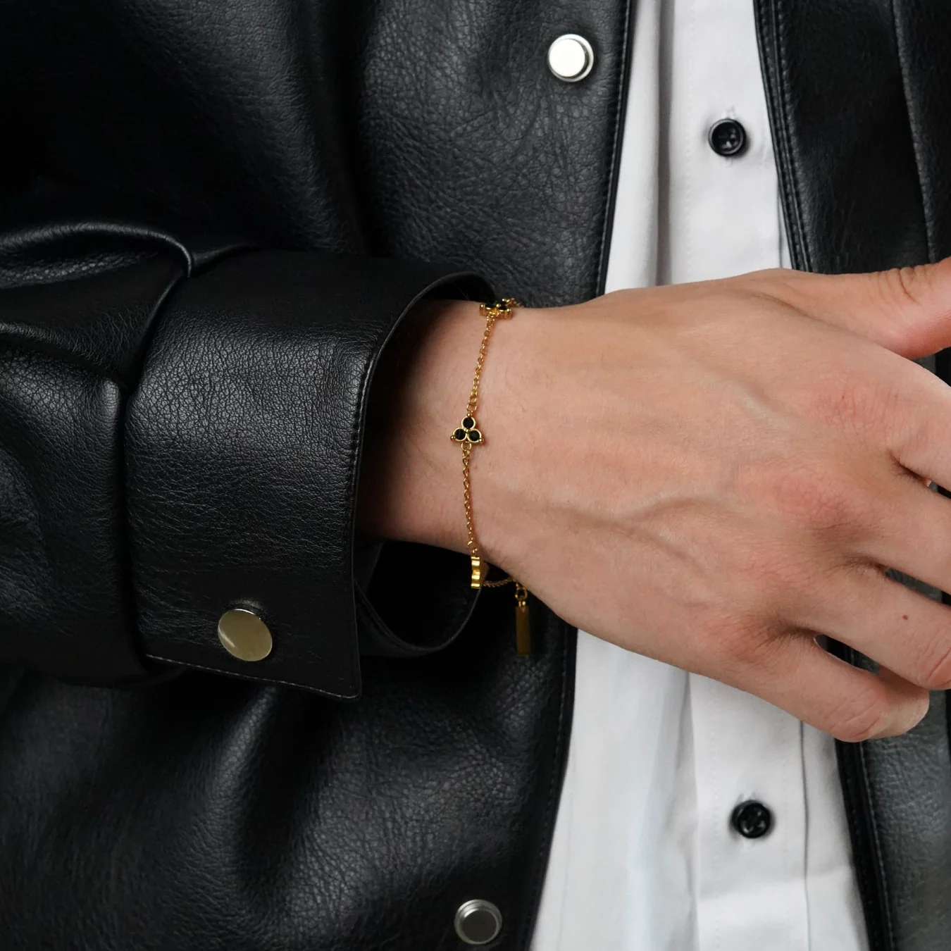 Black Clover Bracelet (Gold) - Image 5