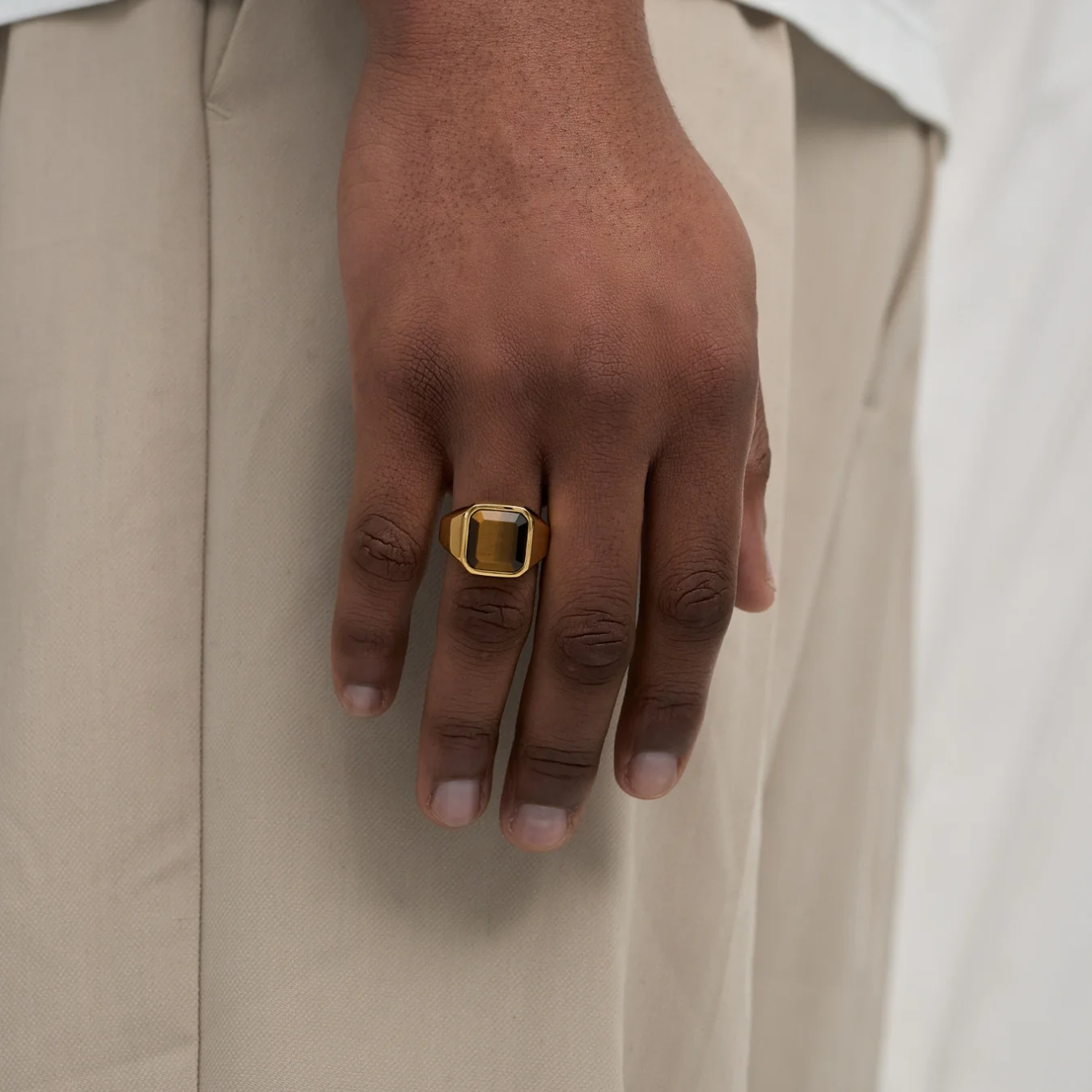 Horizon Signet Ring (Gold) - Image 2